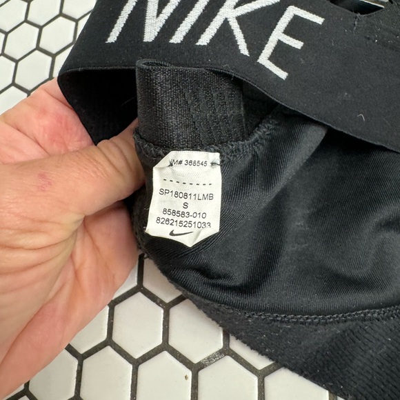 Nike athletic bra size small - Picture 3 of 3
